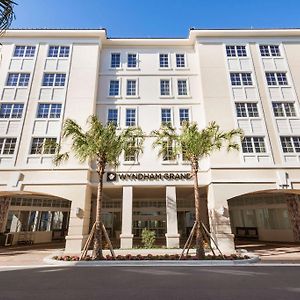 Wyndham Grand Jupiter At Harbourside Place